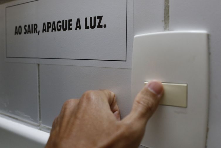 Consumo de eletricidade do país aumenta 7,3% no primeiro trimestre