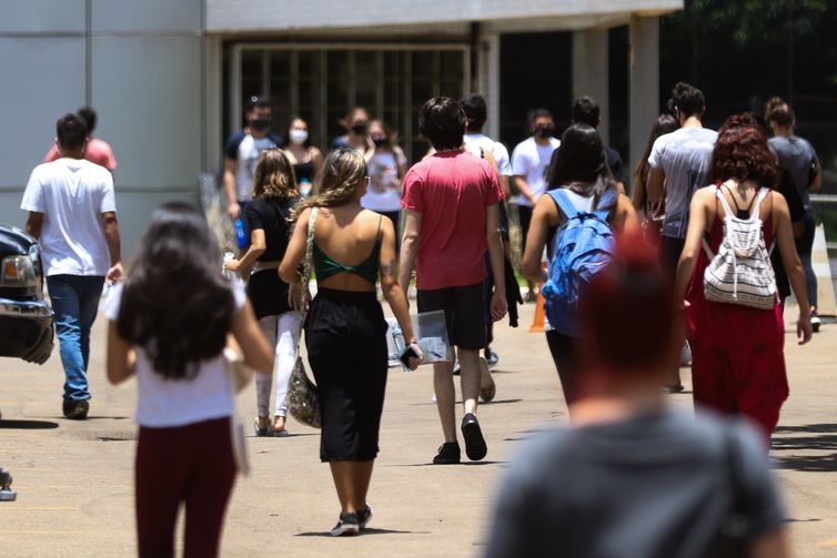 Fies: inscrições para vagas do segundo semestre terminam nesta terça