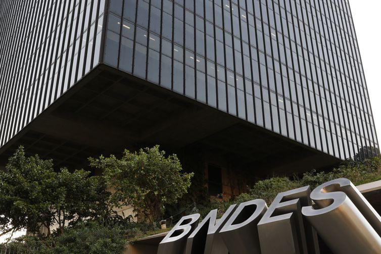 BNDES lança serviço que agiliza crédito a micro e pequenas empresas