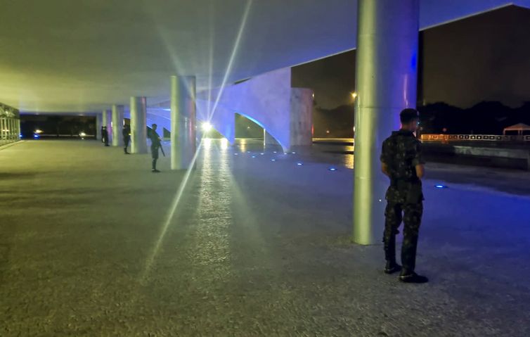 Inspeção no Palácio do Planalto não encontra ameaça, diz GSI