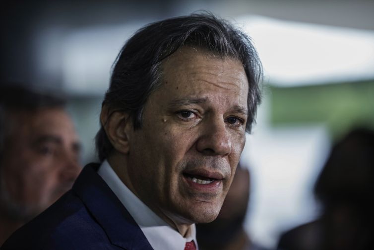 Lula pediu inclusão de ministério em corte de gastos, diz Haddad