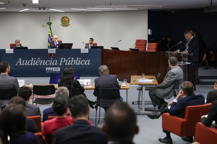 STF faz audiência pública antes de decisão final sobre uberização