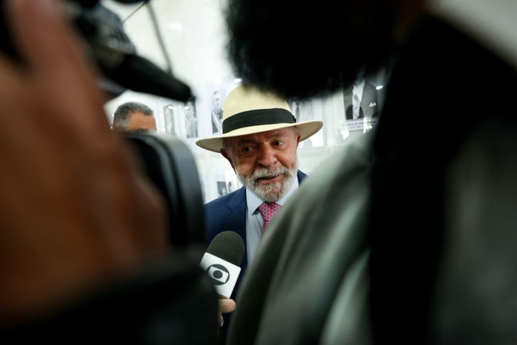 Lula celebra anúncio de cessar-fogo na Faixa de Gaza