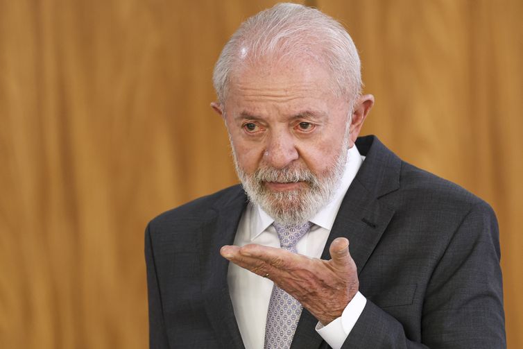 Lula defende PEC da Segurança e diz que não vai fazer GLO nos estados