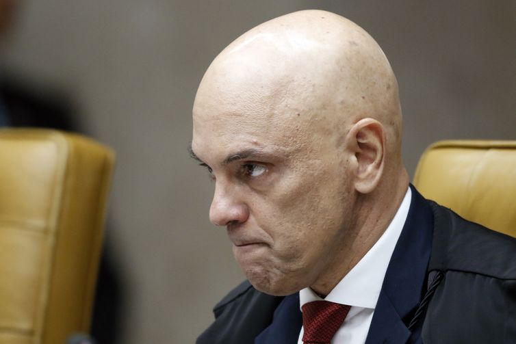 Moraes diz que Bolsonaro tem amplo acesso a inquérito do golpe 